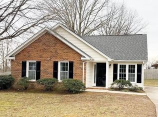 1008 Lawson St, Eden, NC 27288