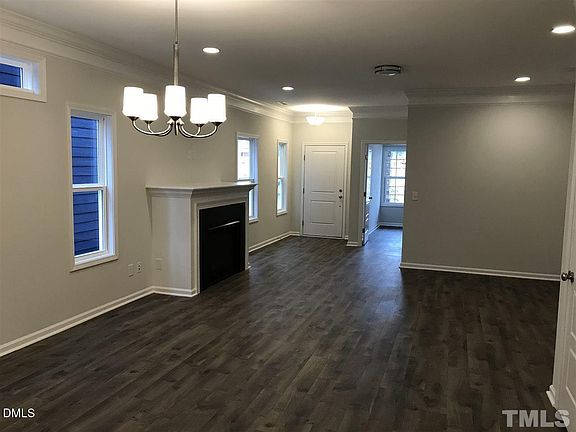 2nd image of 1293 Russet Ln