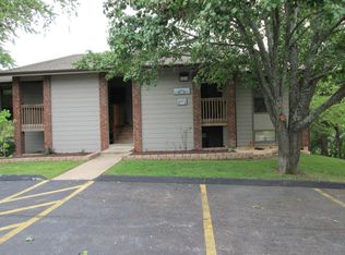 168 Grandview Dr APT 4, Branson, MO 65616
