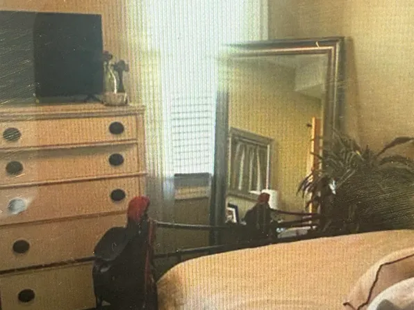 224 Madison Street image 4 of 9