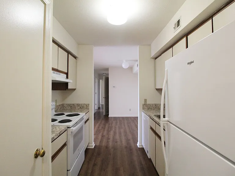 1116-11 Blue Ridge Dr — Photo 2