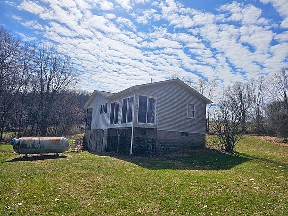 2nd image of 17562 Round Top Rd