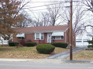 642 N Florissant Rd, Saint Louis, MO 63135