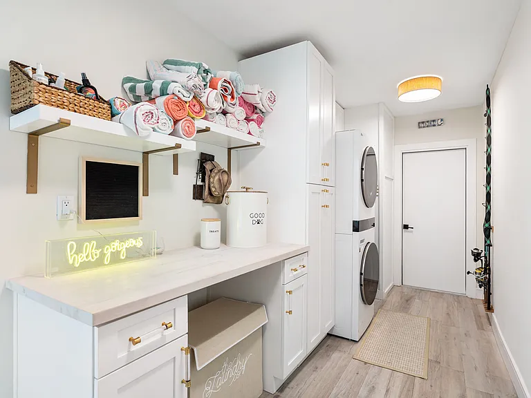 2882 W Vina Del Mar Blvd — Photo 41