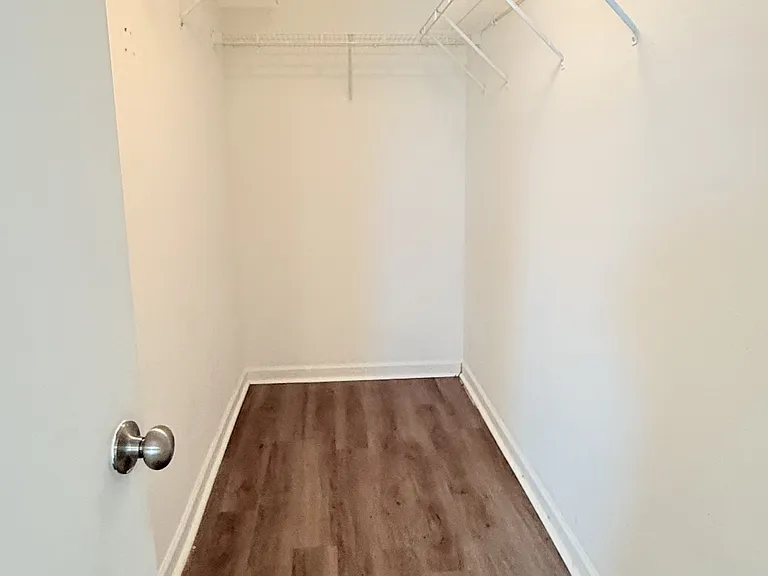15251 Tyler Mill Dr — Photo 10