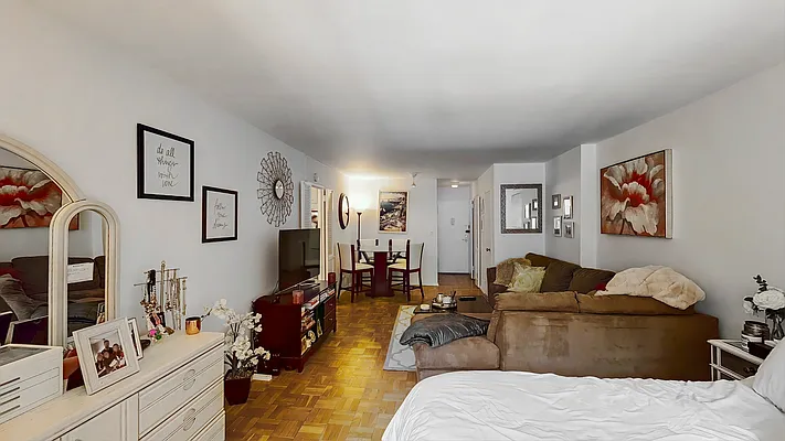 Rented by Corcoran | media 8