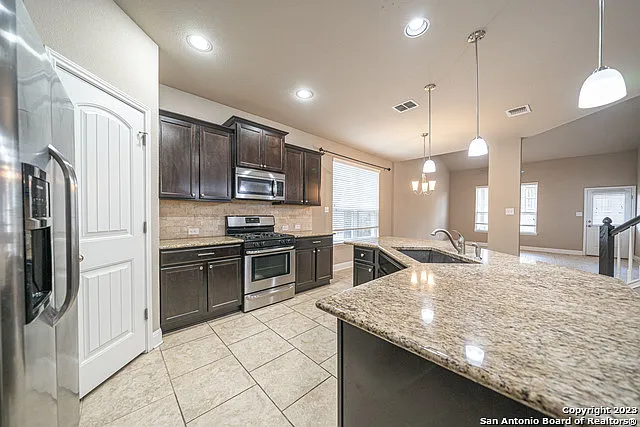 12911 Brewster Ml — Photo 9