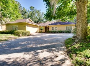 1207 Sweetbriar Cir, Savannah, GA 31406