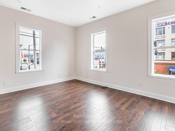 4th image of 3403 26th Ave