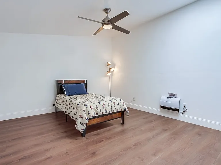 9442 Seltzer Ct — Photo 43