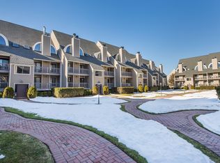 803 River Renaissance, East Rutherford, NJ 07073