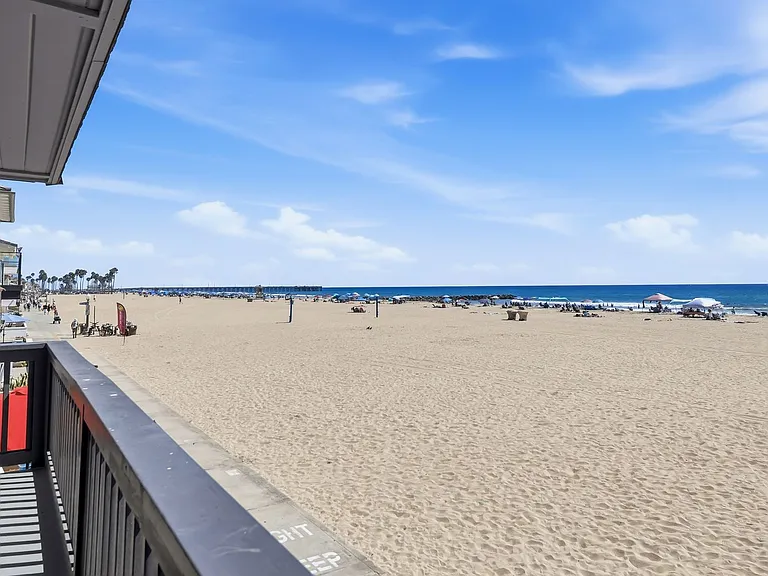 3010 W Oceanfront — Photo 10