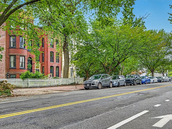 2nd image of 311 E Capitol St NE #9