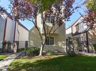 452 Golf Cir E, Manteca, CA 95337