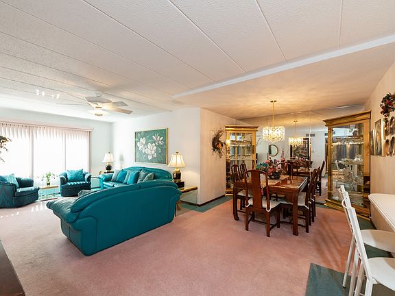 3rd image of 901 Center St Unit 207