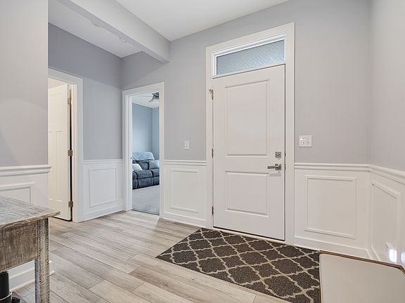 3rd image of 3650 Reddington Cir