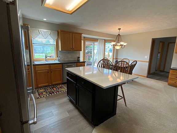 4th image of 6134 Glengarry Dr SE