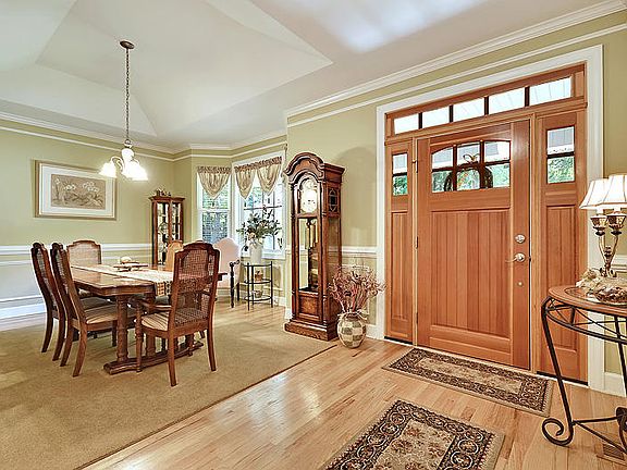 3rd image of 8641 Woodland Walk