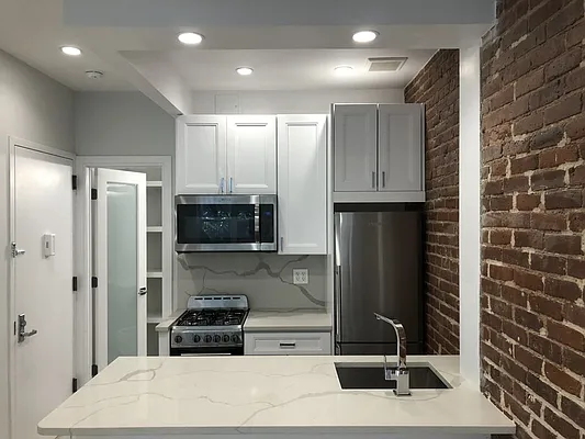 Rented by Sky Management | media 15