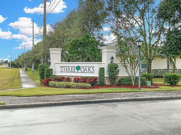 3rd image of 1819 Oak Grove Court