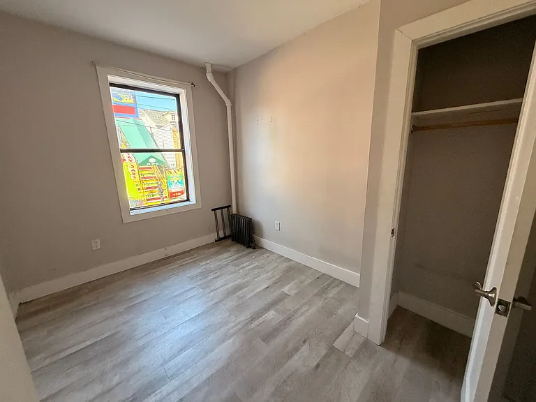 413 54th St #4 — Photo 3
