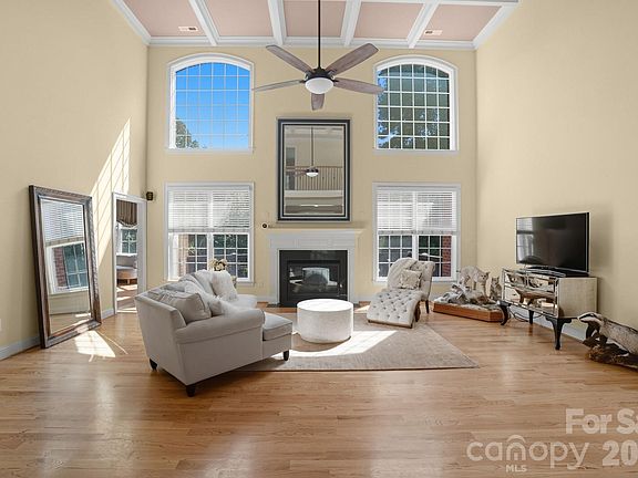 5th image of 1209 Mossbank Pl