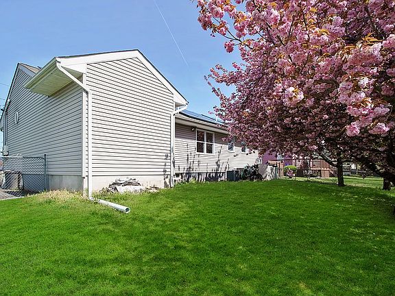 Spacious, private backyard