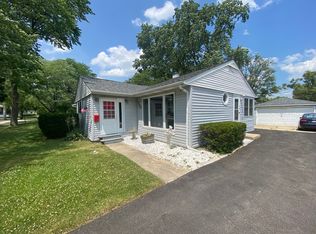 3400 Bobolink Ln, Rolling Meadows, IL 60008