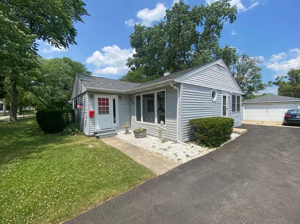 3400 Bobolink Ln, Rolling Meadows, IL 60008