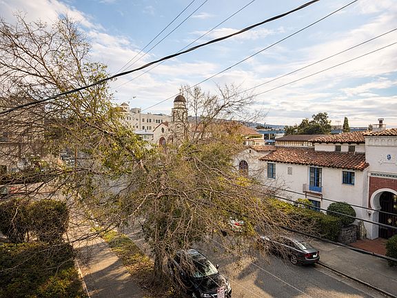 5th image of 633 Alma Ave #7