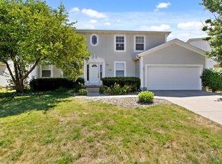 1319 Moss Creek Rd, Bloomington, IL 61704