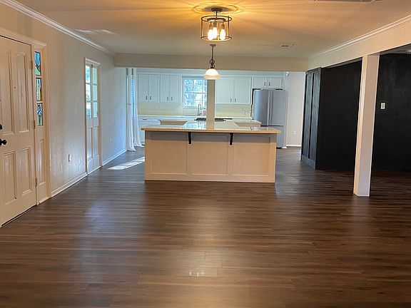 Kitchen/Island