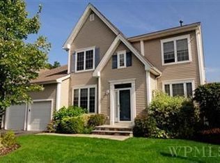 11 Victory Ct, White Plains, NY 10603