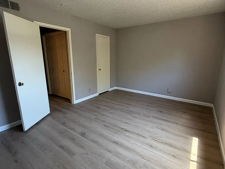 2600 Penny Ln #204 — Photo 6