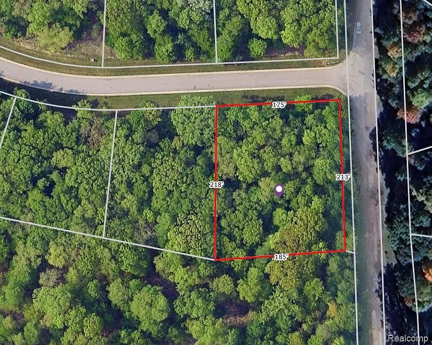 687 Kings Fairway Ln