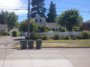 3516 Magnolia Blvd W, Seattle, WA 98199