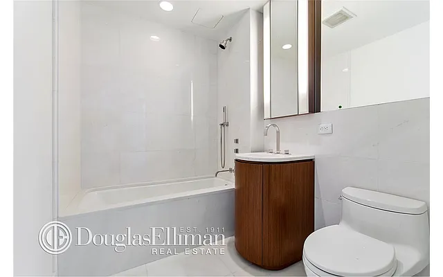 Rented by Douglas Elliman | media 26