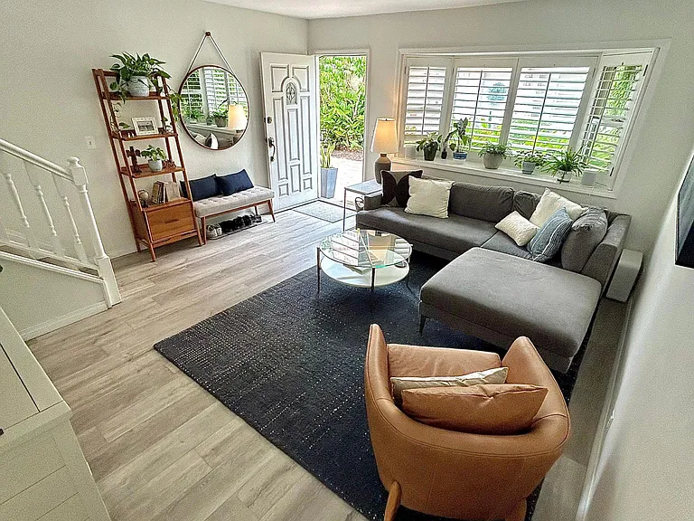 3970 Ingraham St #7 — Photo 3