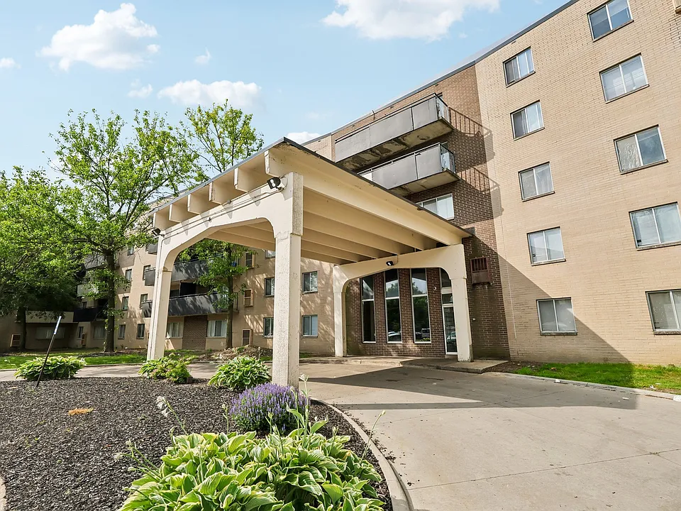 Columbus Park Apartments