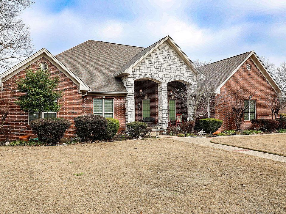 1st image of 5021 Manhattan Dr