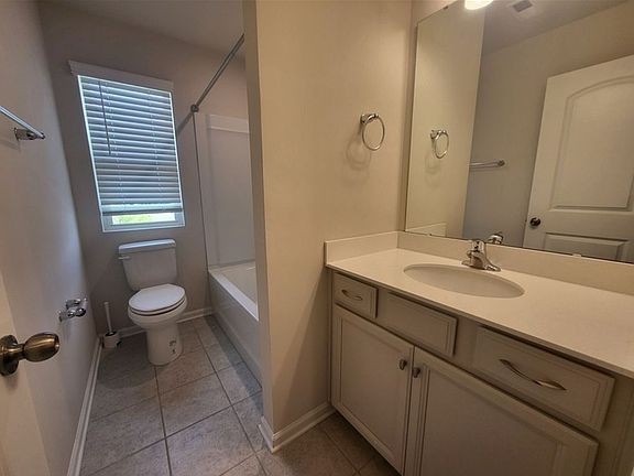 3rd image of 3707 Cheyney Park Dr