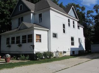 1814 E Main St, Kalamazoo, MI 49048