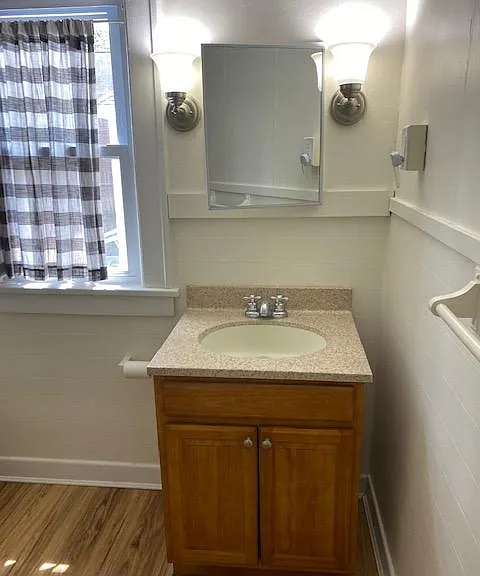 765 Market St #UPSTAIRS — Photo 2