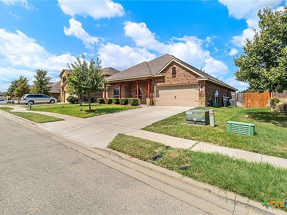 5th image of 5411 Red Pine Dr