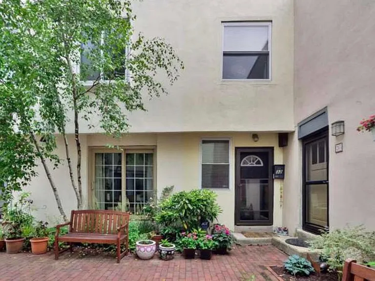 812 Lombard St #32 — Photo 21