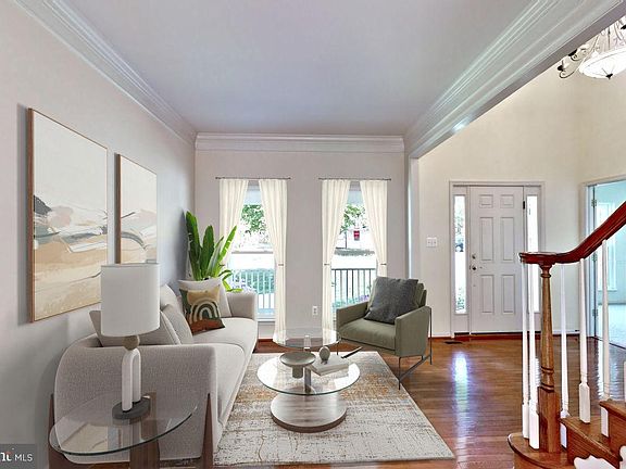 3rd image of 8457 Summer Breeze Pl