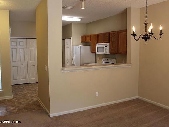 5th image of 853 Southern Creek Dr