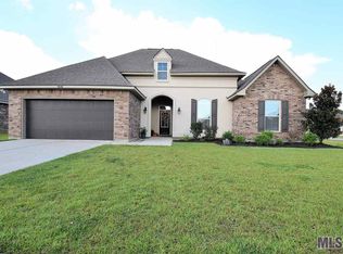 9439 Falling Oak Dr, Baton Rouge, LA 70817