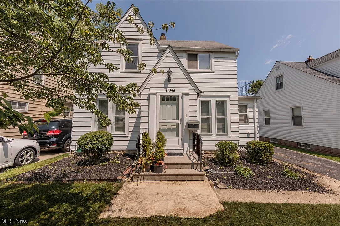 21346 Eastwood Ave photo 1