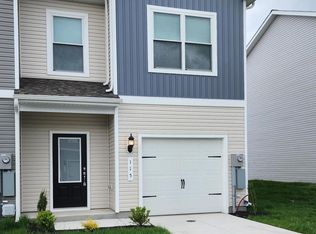 115 Cramsford St, Falling Waters, WV 25419